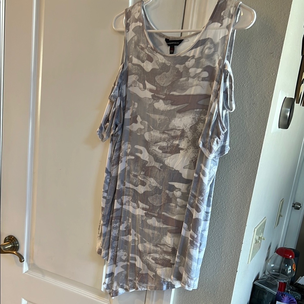 Rock and Republic Stylish Camouflage Cold Shoulder Top
